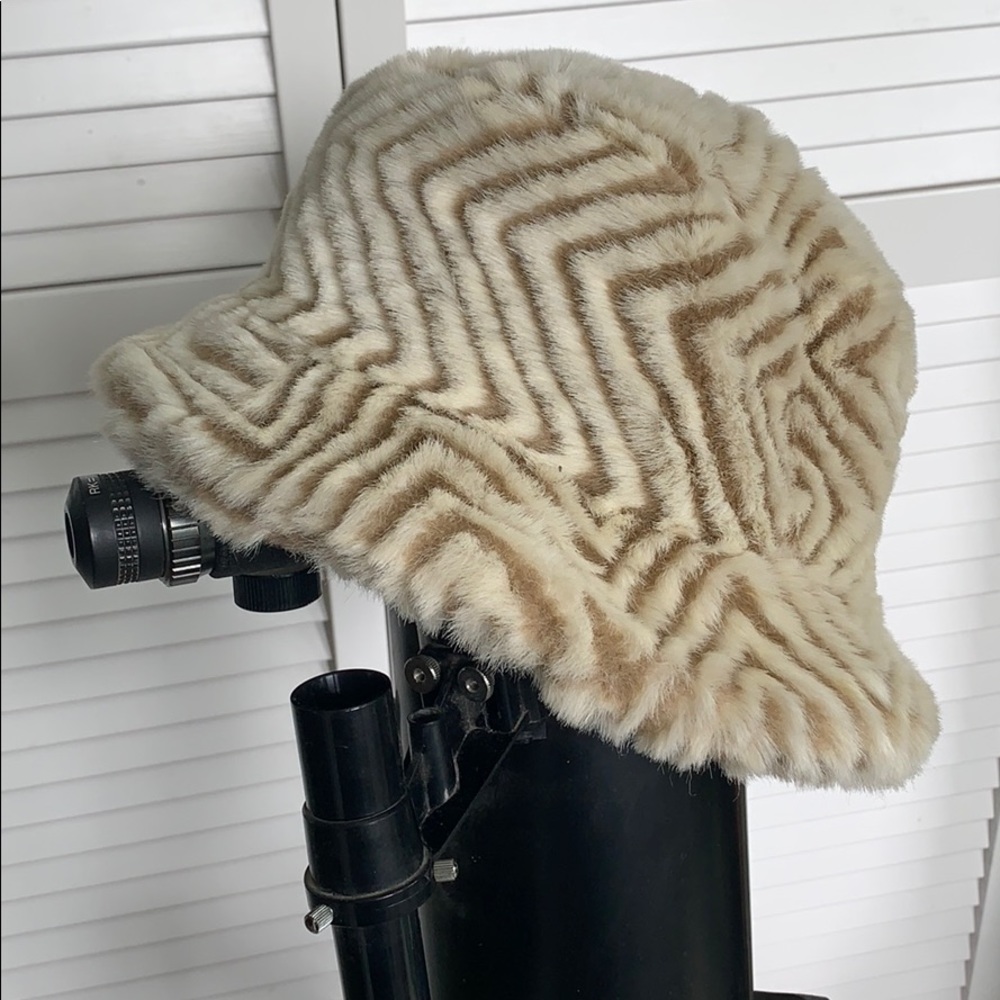 Cream & Tan Faux Fur Bucket Hat